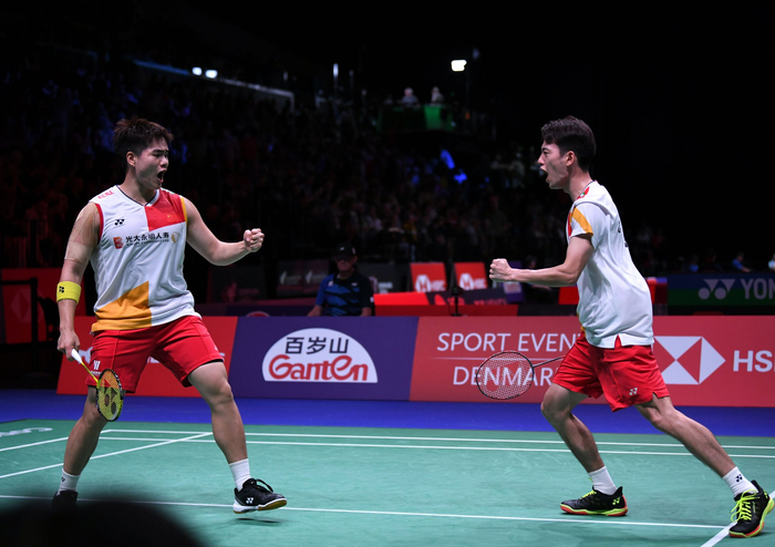 球运动中 球运动中